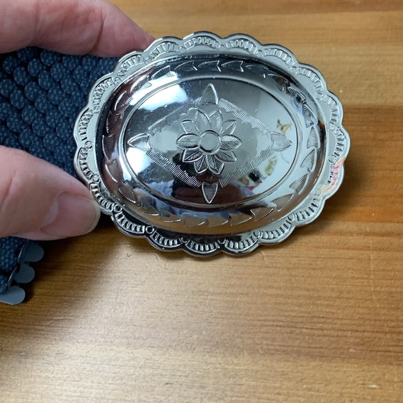 Unbranded Blue Grey Waist Belt w Lightweight Etched Silver  Buckle - Picture 3 of 9